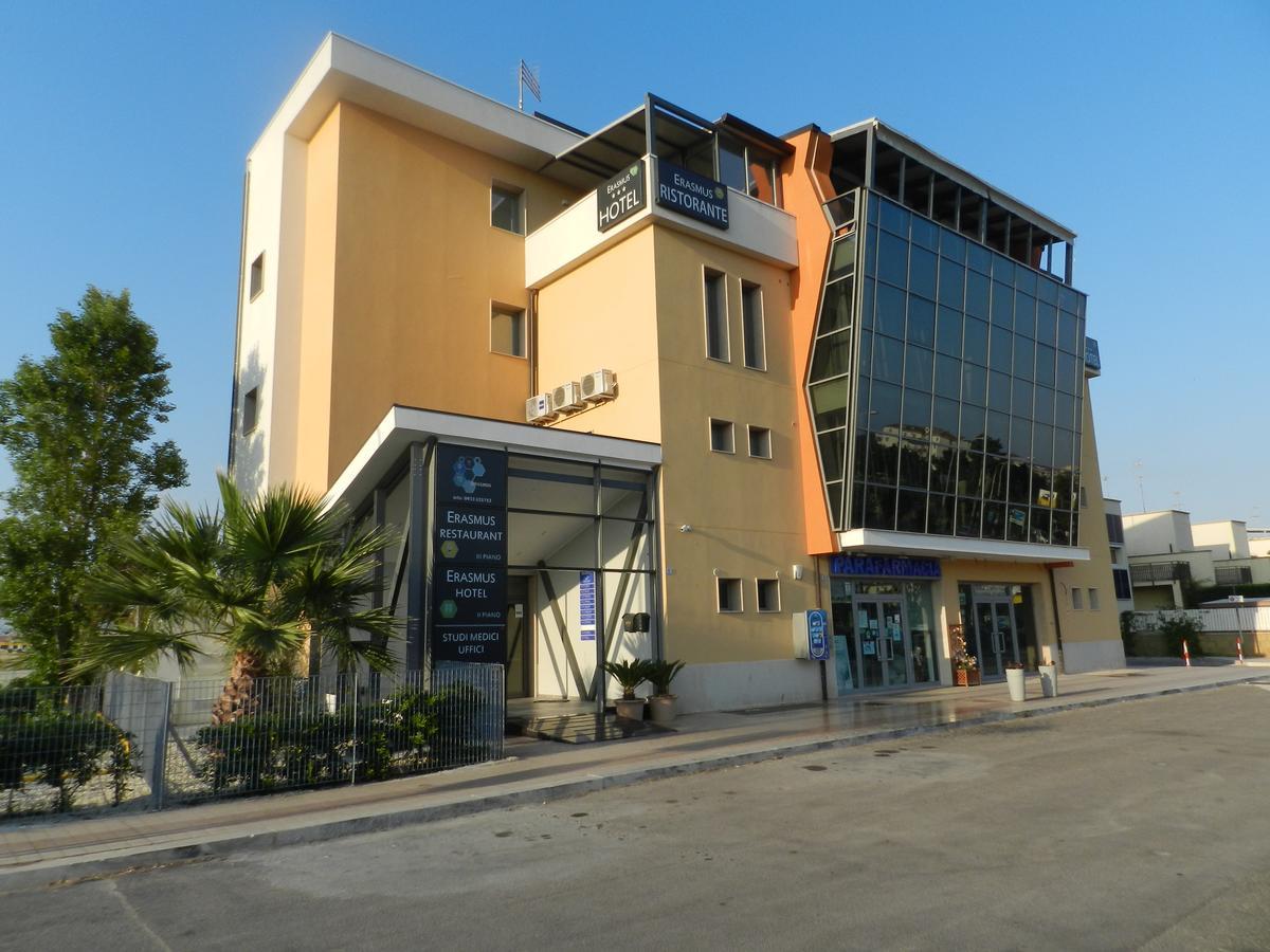 Erasmus Hotel Gela Exterior foto